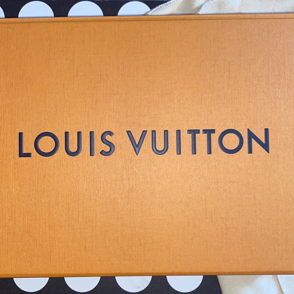 LOUIS VUITTON Monogram Large Kirigami Pochette - Picture 3 of 7